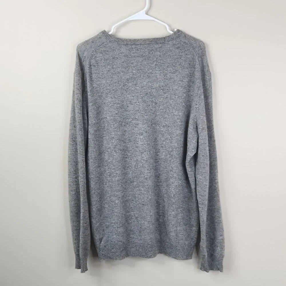 Club Room Luxury Mens 100% Fine Cashmere V-Neck Sweater Size Medium